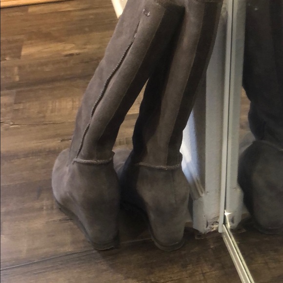 Ugg boots - Picture 2 of 4